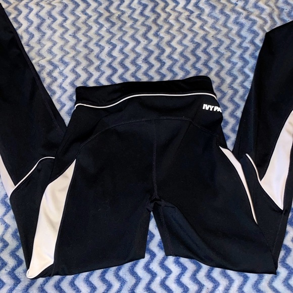 IVY PARK🔥 XS leggings, like new - Picture 5 of 5